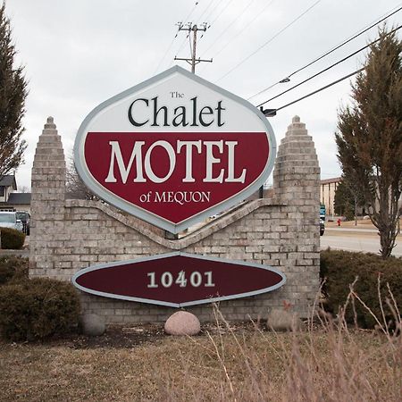 The Chalet Motel Mequon Eksteriør billede