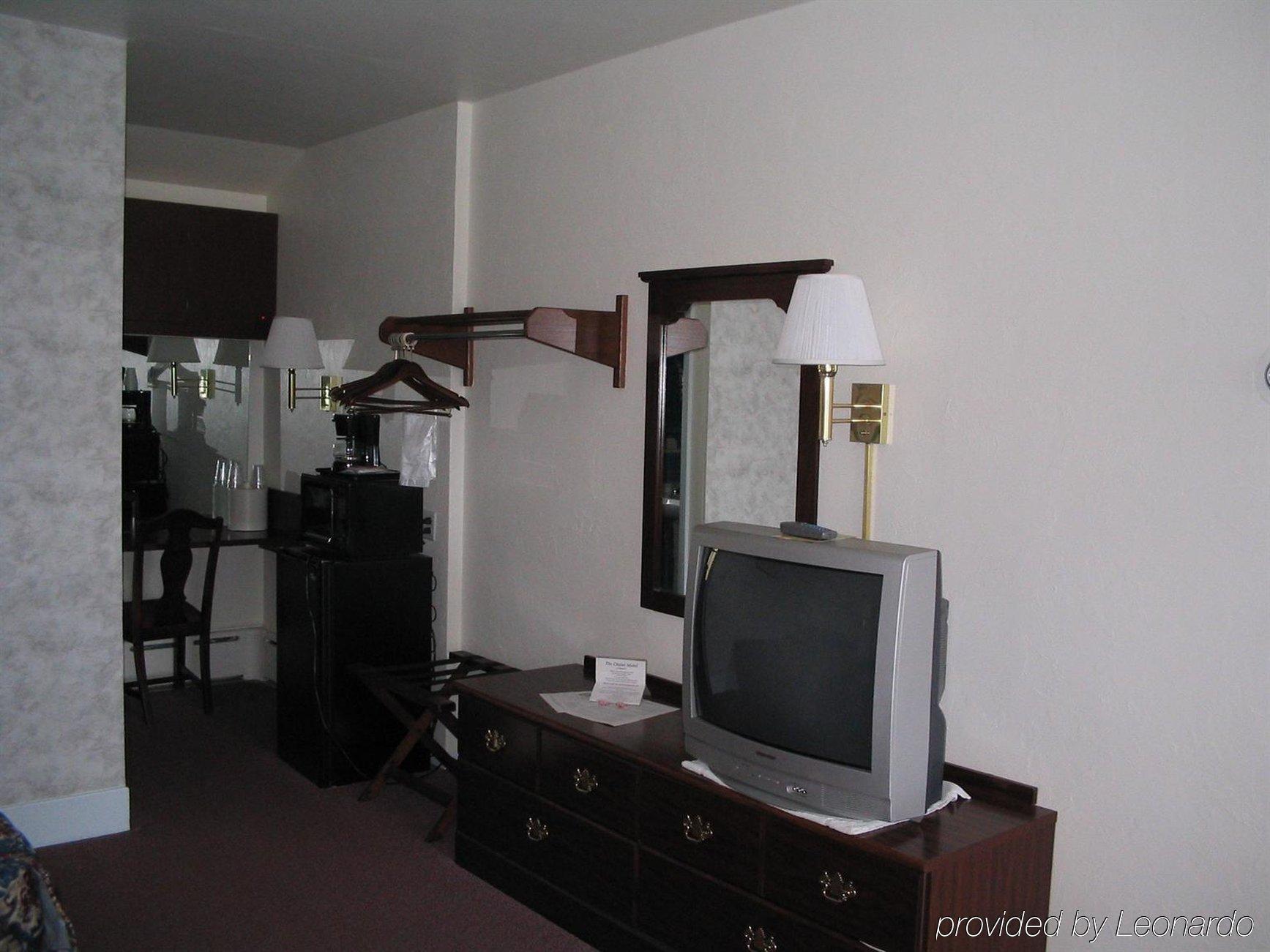 The Chalet Motel Mequon Eksteriør billede